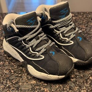 Shaw speed demon sneaker